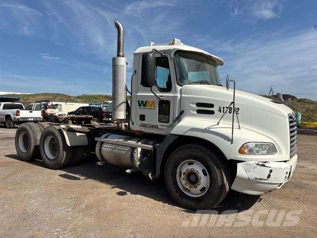 Mack CXN613 Tractor Units