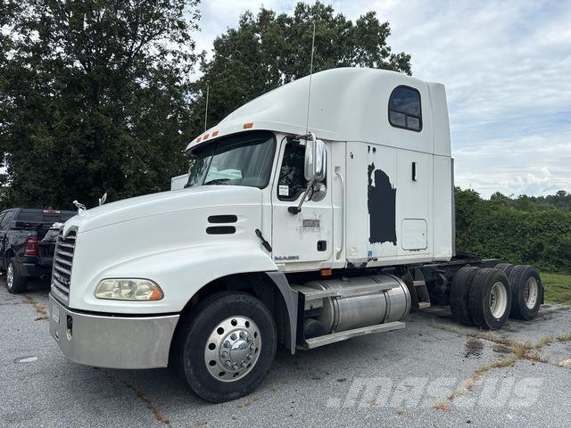 Mack CXP613 Tractor Units