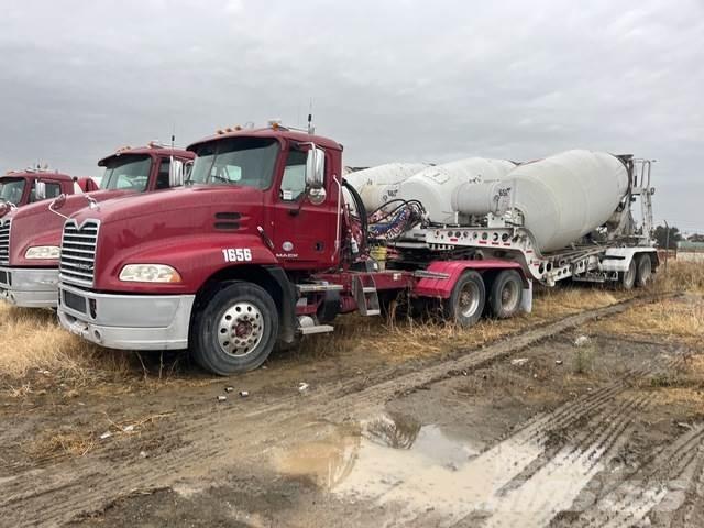 Mack CXU613 Tractor Units