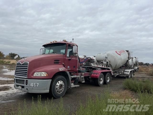 Mack CXU613 Tractor Units