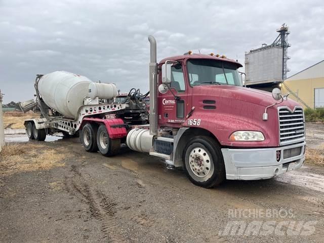 Mack CXU613 Tractor Units