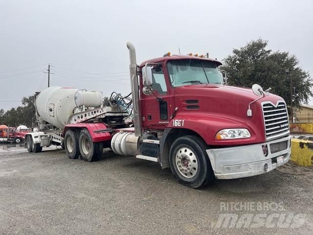 Mack CXU613 Tractor Units