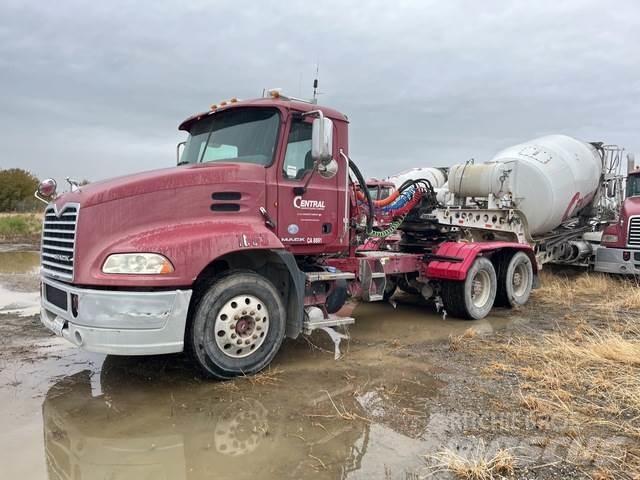 Mack CXU613 Tractor Units
