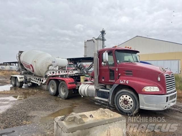 Mack CXU613 Tractor Units