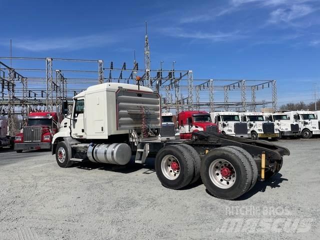 Mack CXU613 Tractor Units