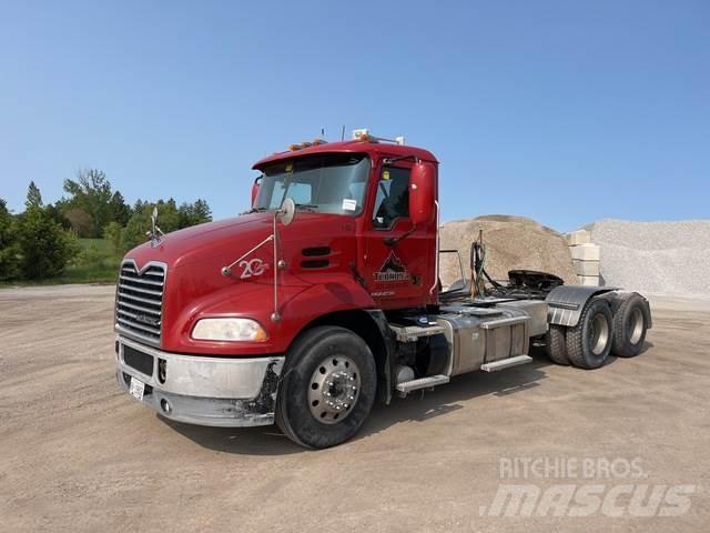 Mack CXU613 Tractor Units