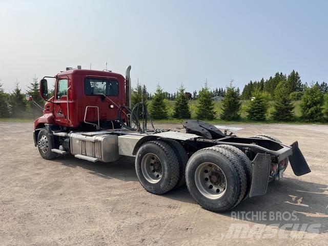 Mack CXU613 Tractor Units