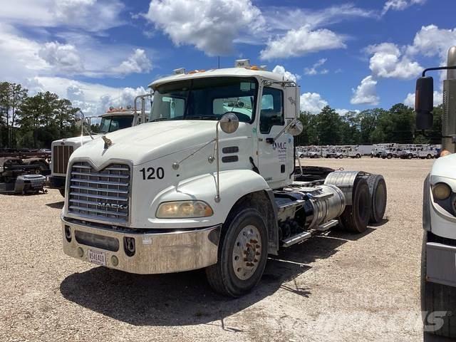Mack CXU613 Tractor Units