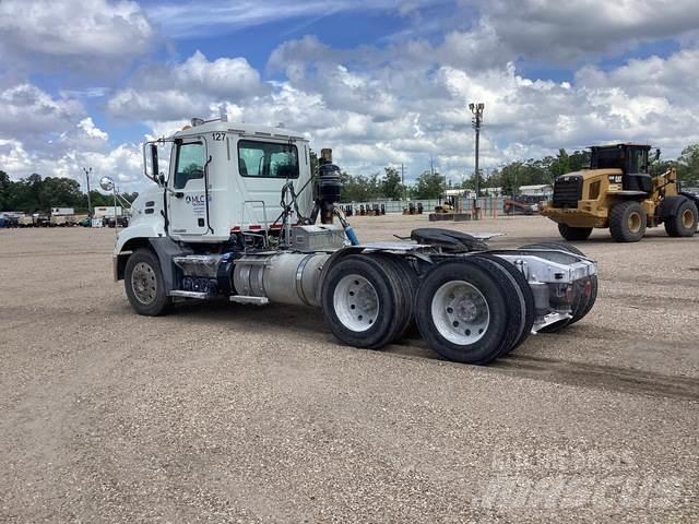 Mack CXU613 Tractor Units