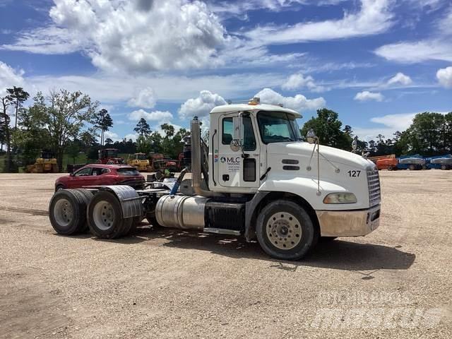 Mack CXU613 Tractor Units