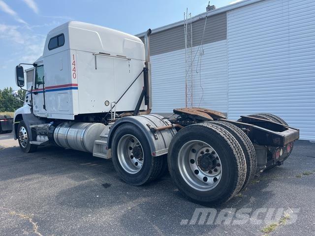 Mack CXU613 Tractor Units