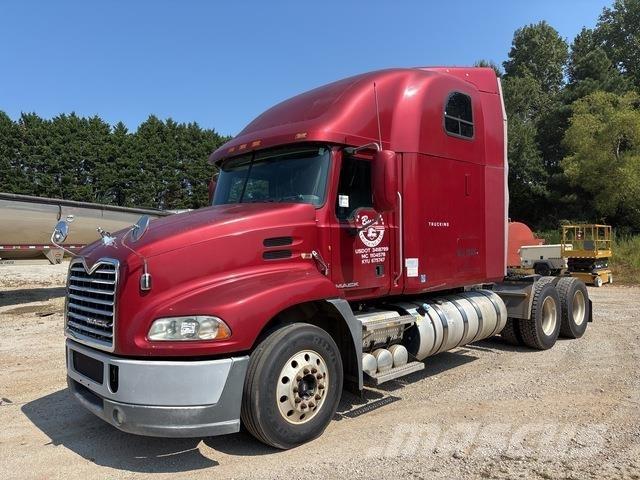 Mack CXU613 Tractor Units