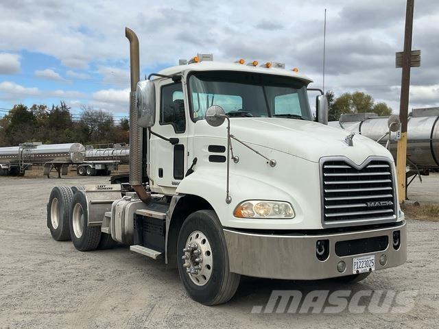 Mack CXU613 Tractor Units