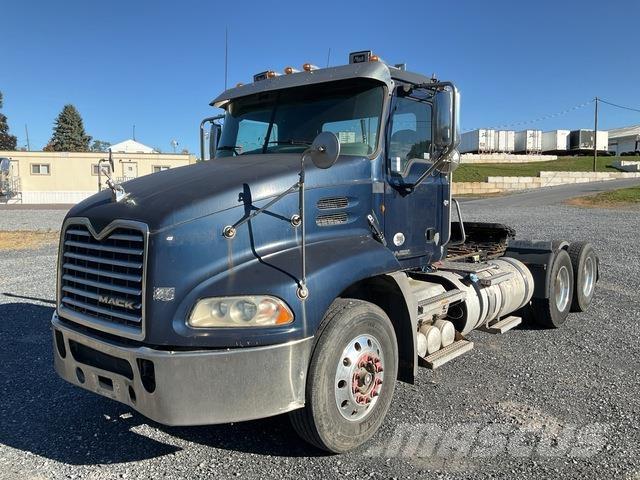 Mack CXU613 Tractor Units