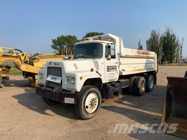 Mack DM686S Tipper trucks
