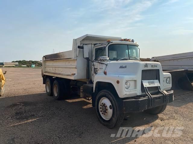 Mack DM686S Tipper trucks