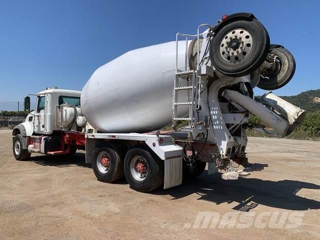 Mack GU713 Other trucks