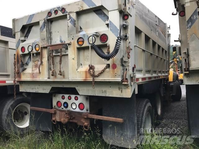 Mack GU713 Snow blades and plows