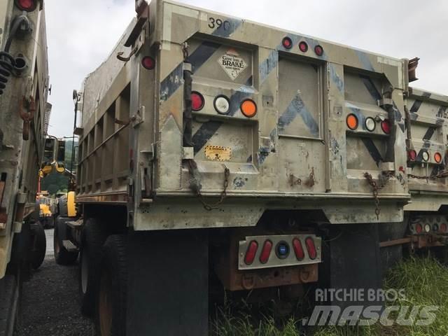 Mack GU713 Tipper trucks