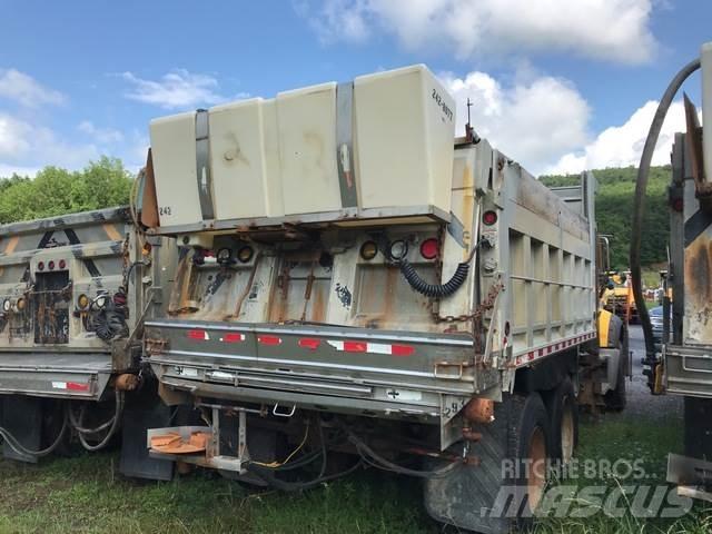 Mack GU713 Tipper trucks