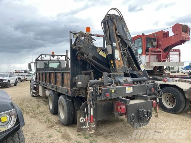 Mack GU813 Flatbed / Dropside trucks