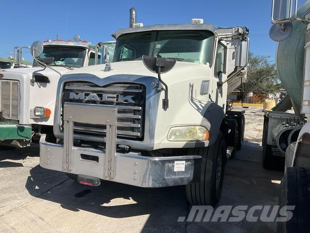 Mack GU813 Concrete trucks