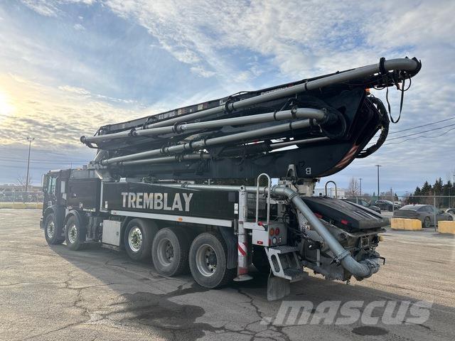Mack MRU613 Concrete pump trucks