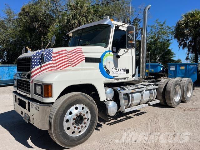 Mack Pinnacle Tractor Units