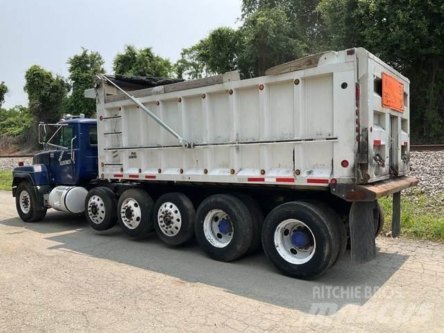 Mack RD688S Tipper trucks
