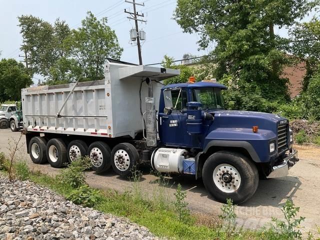 Mack RD688S Tipper trucks