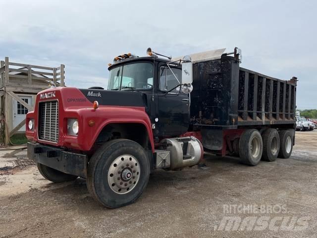 Mack RD690S Tipper trucks