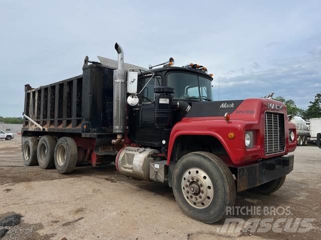 Mack RD690S Tipper trucks