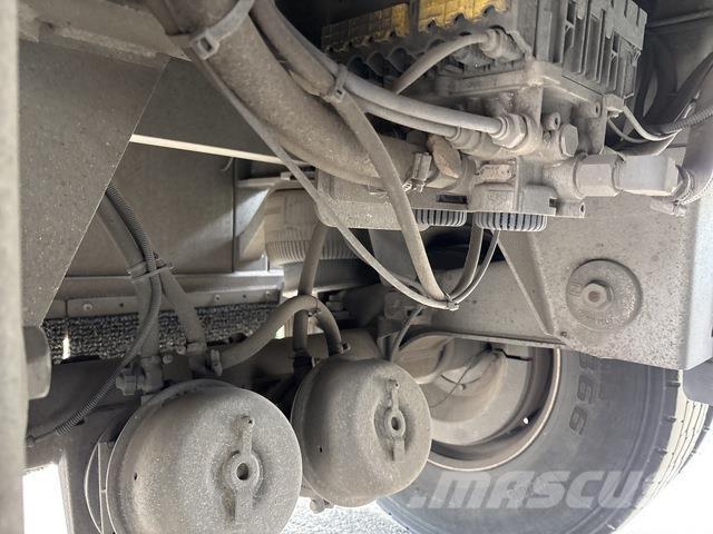 MaxiTrans  Flatbed/Dropside trailers