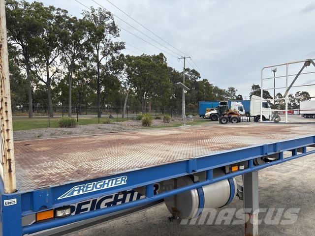 MaxiTrans  Flatbed/Dropside trailers