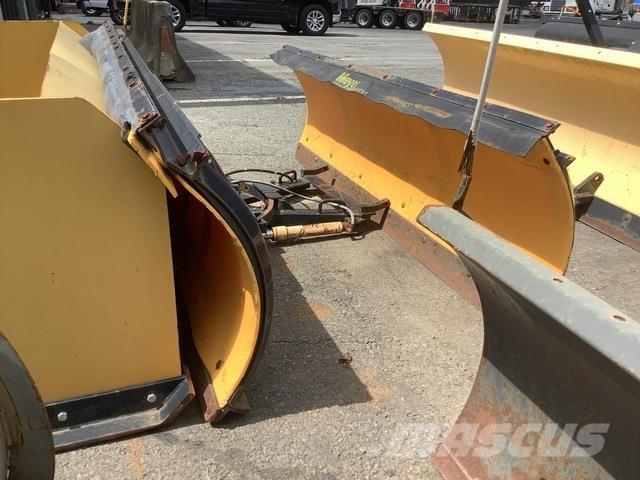 Meyer LP-8.0 Snow blades and plows