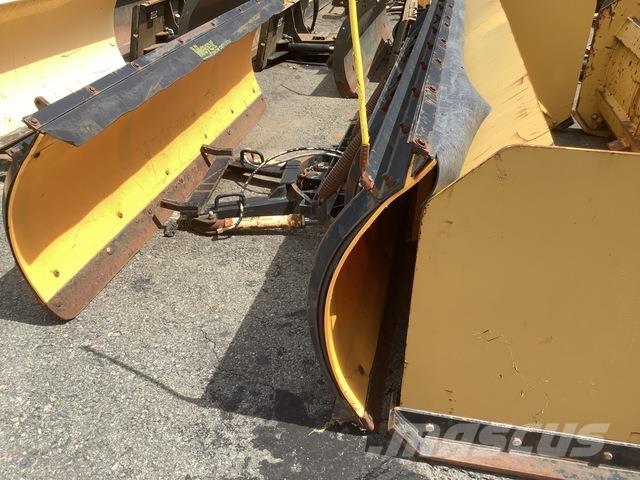 Meyer LP-8.0 Snow blades and plows