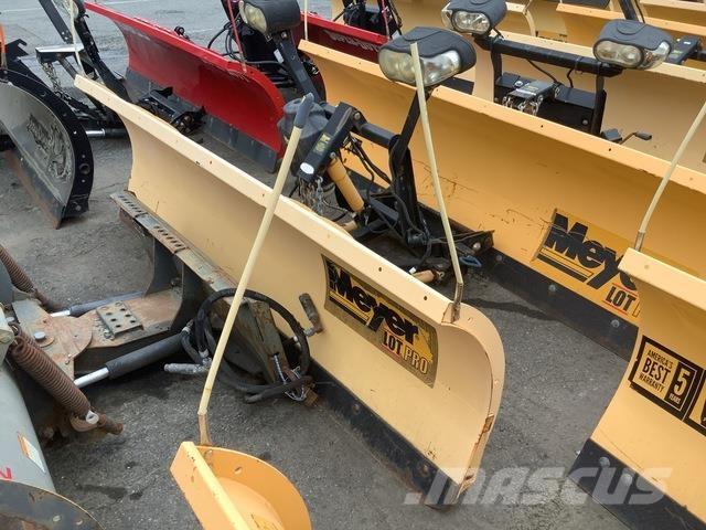 Meyer LP-8.0 Snow blades and plows