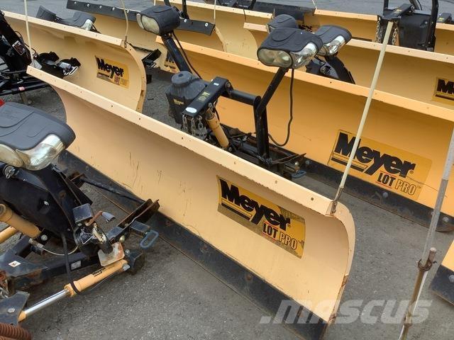 Meyer LP-8.0 Snow blades and plows