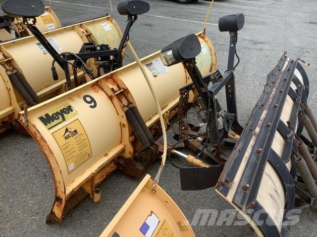 Meyer LP-8.5 Snow blades and plows