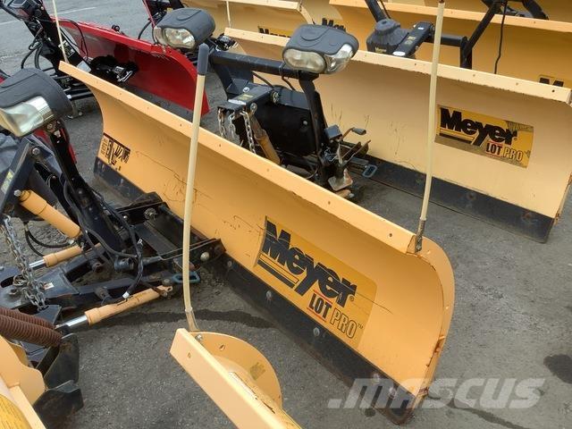 Meyer LP-9.0 Snow blades and plows