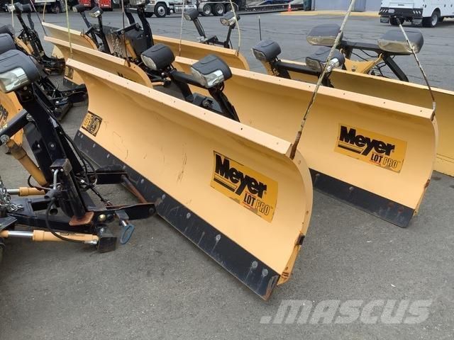 Meyer LP-9.0 Snow blades and plows