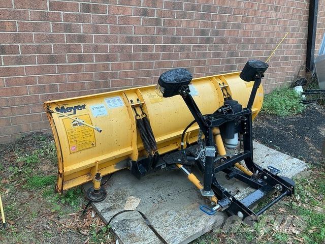 Meyer LP8.5 Snow blades and plows