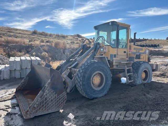 Michigan L90 Wheel loaders