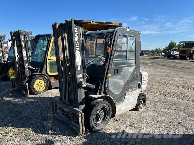 Nissan  Construction - Others