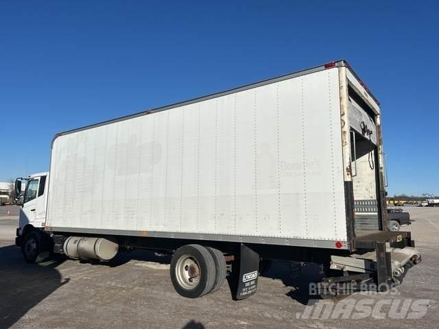 Nissan UD2600 Box body trucks