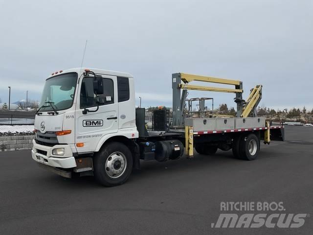 Nissan UD3300 Construction - Others