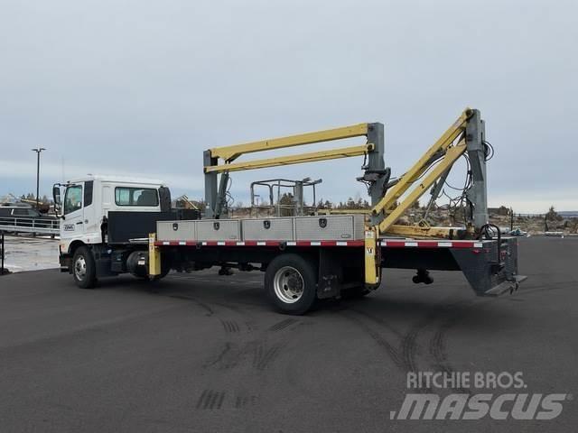 Nissan UD3300 Construction - Others