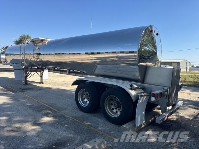  Nova Tanker trailers