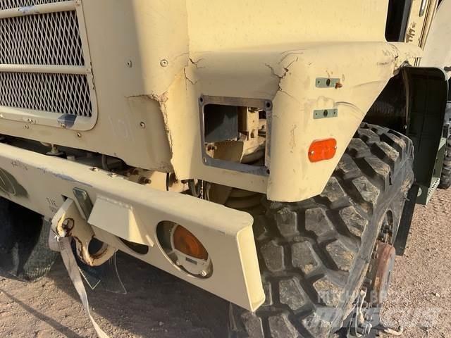 Oshkosh  Box body trucks