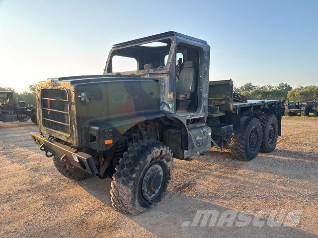 Oshkosh  Box body trucks